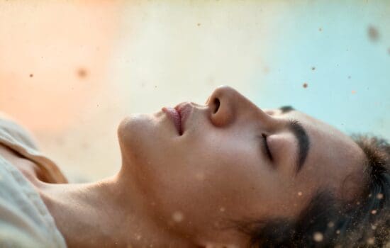 Micro mindfulness: 10-second practices to reset focus and reduce reactivity. Simple steps adults can use anytime, anywhere for small wins daily.